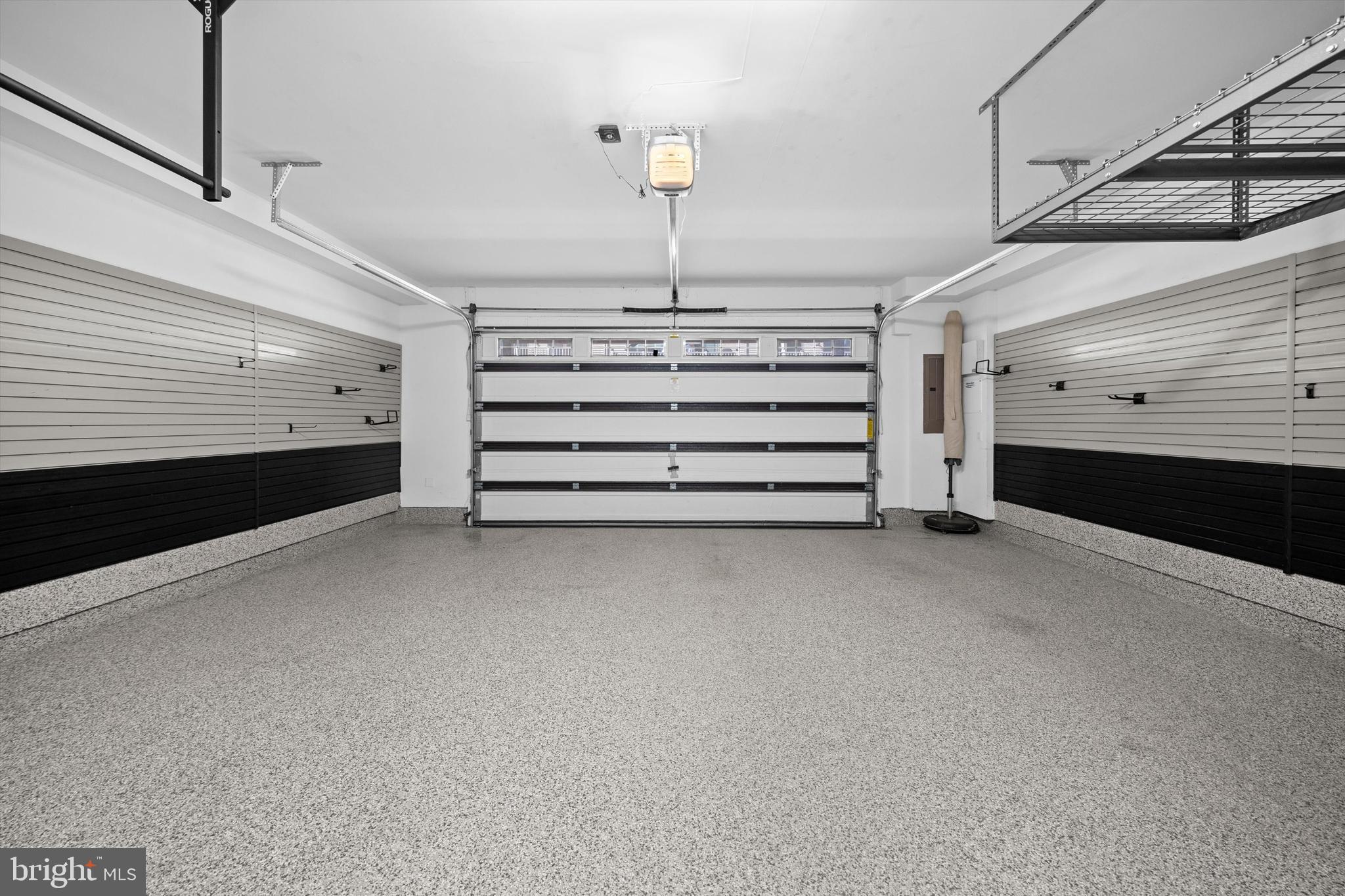 ONE LOUDOUN - Residential