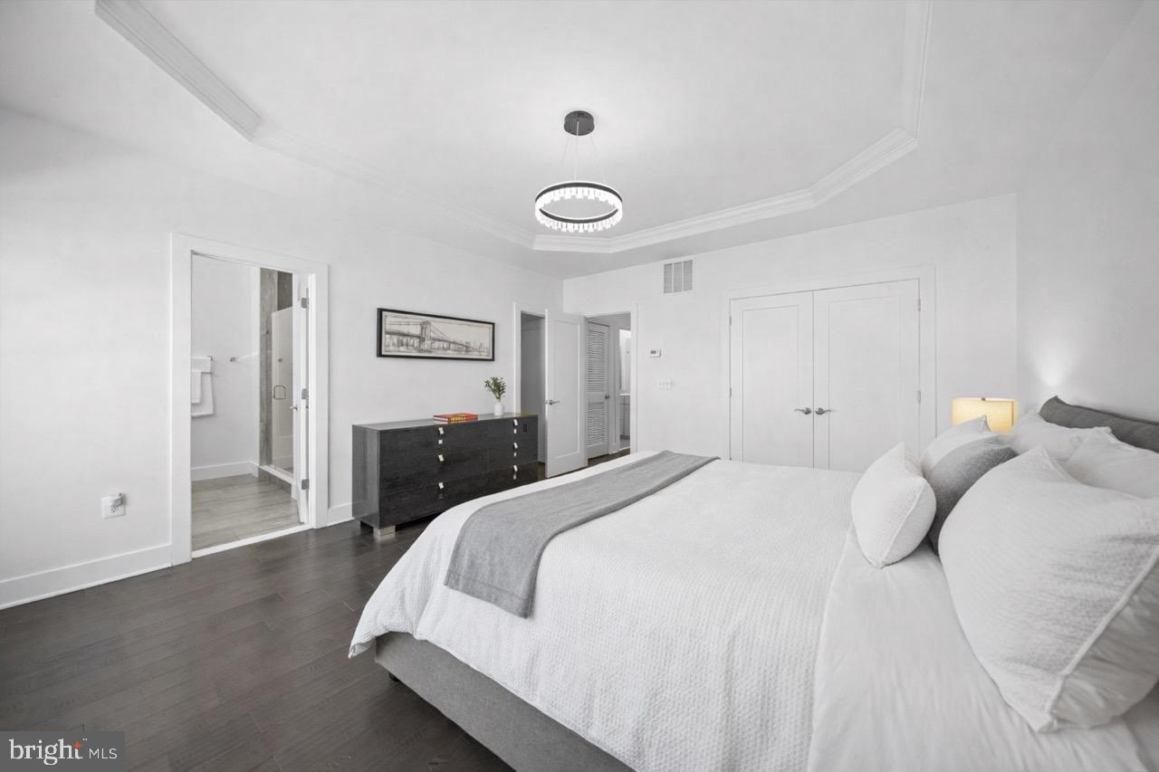 ONE LOUDOUN - Residential