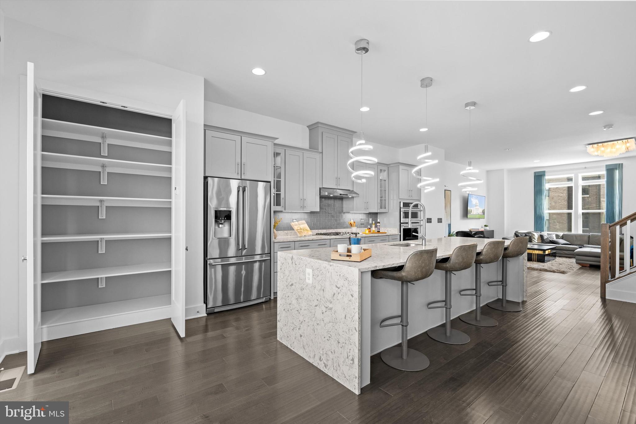 ONE LOUDOUN - Residential