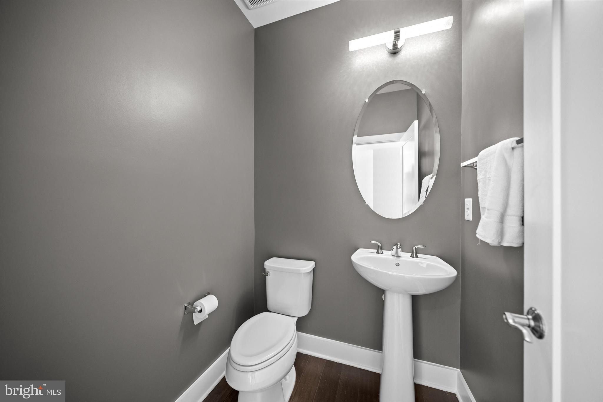 ONE LOUDOUN - Residential