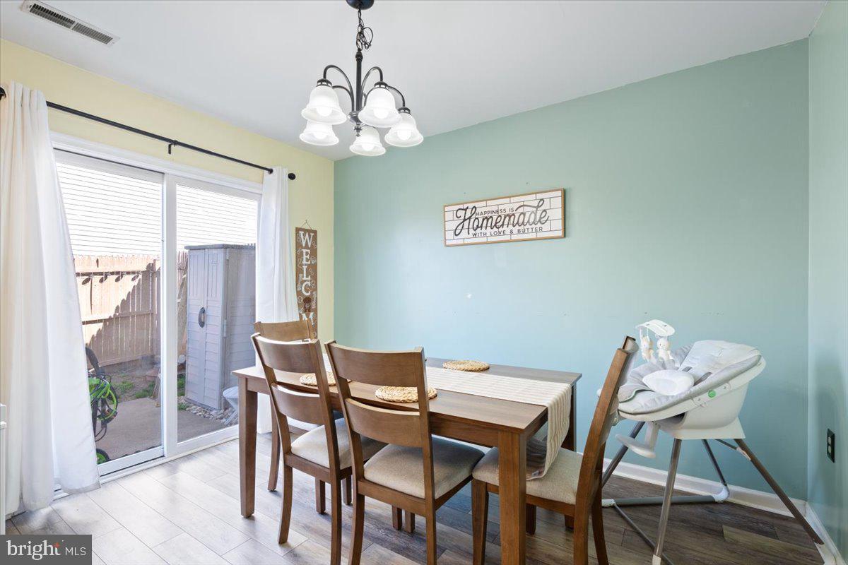 GEORGETOWN SQUARE - Residential Lease