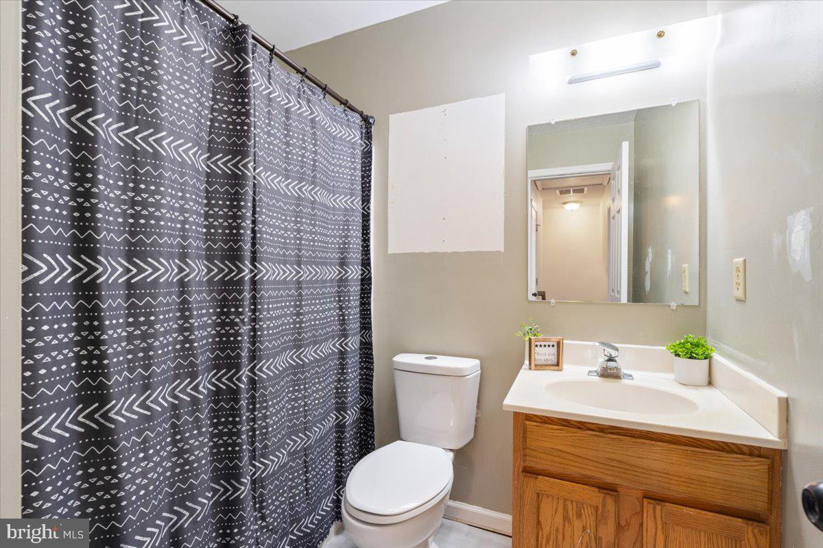 GEORGETOWN SQUARE - Residential Lease