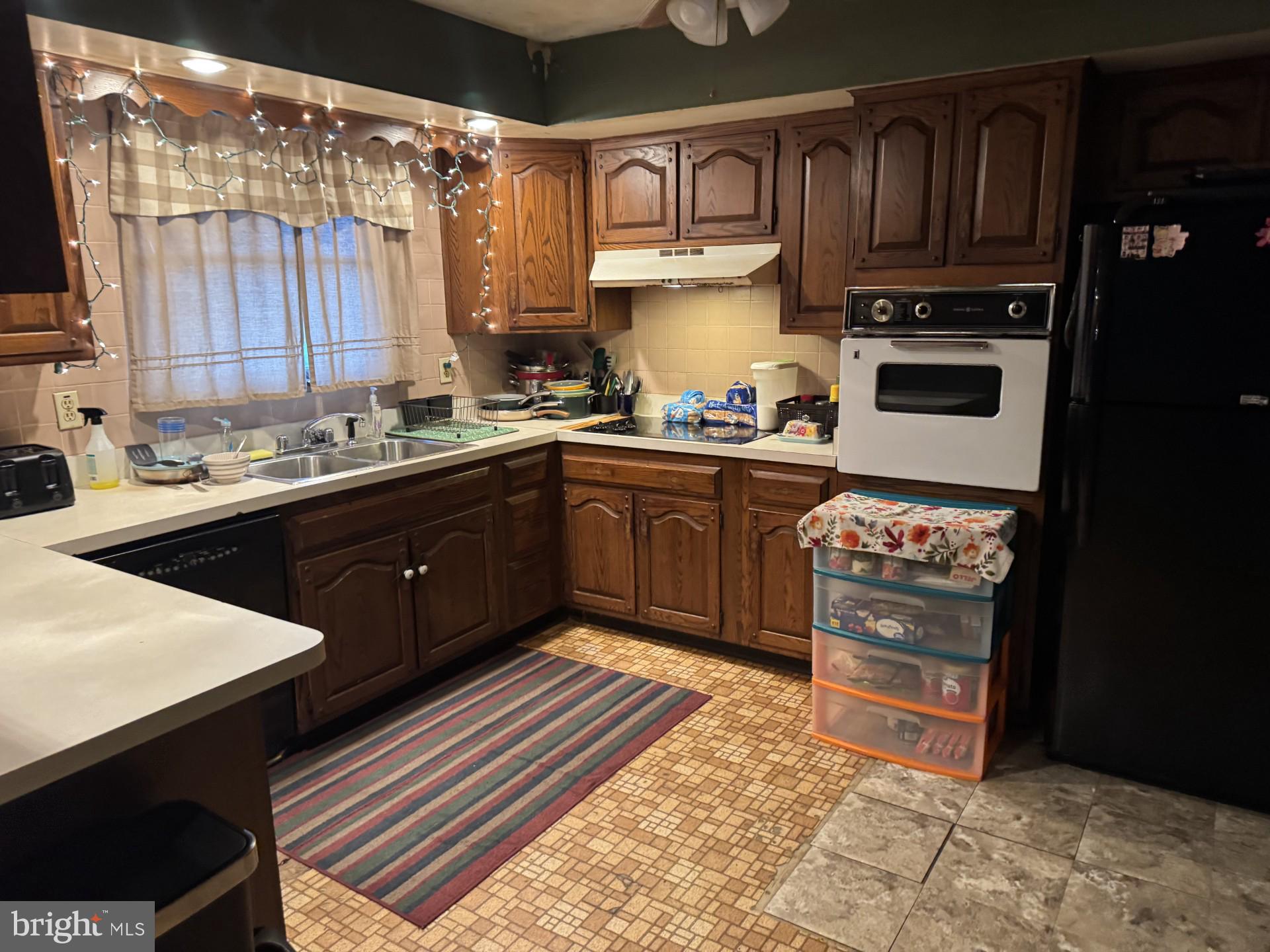 BULLS HEAD - Residential