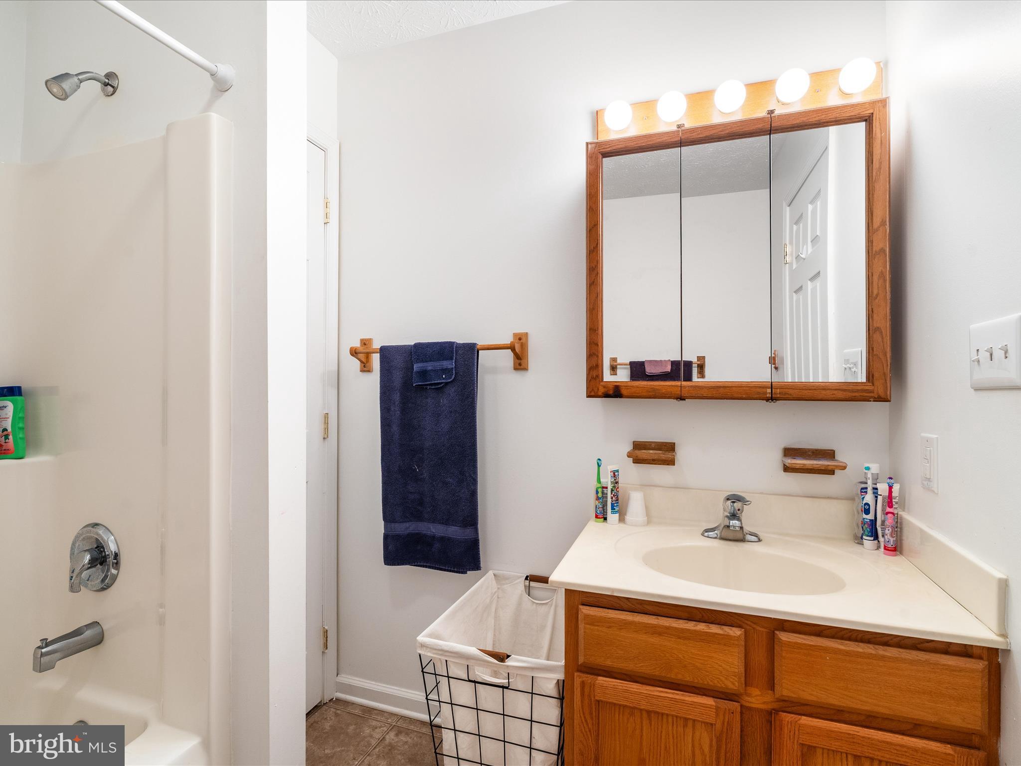 CROWN POINTE NORTH - Residential