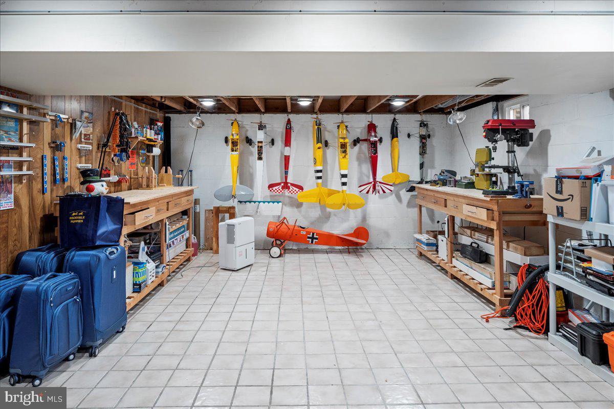 HILLCRESTSHIRE - Residential