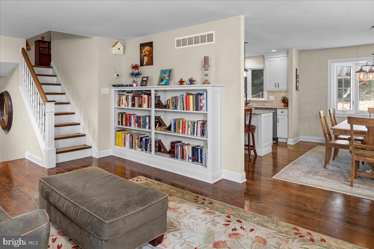 HILLCRESTSHIRE - Residential