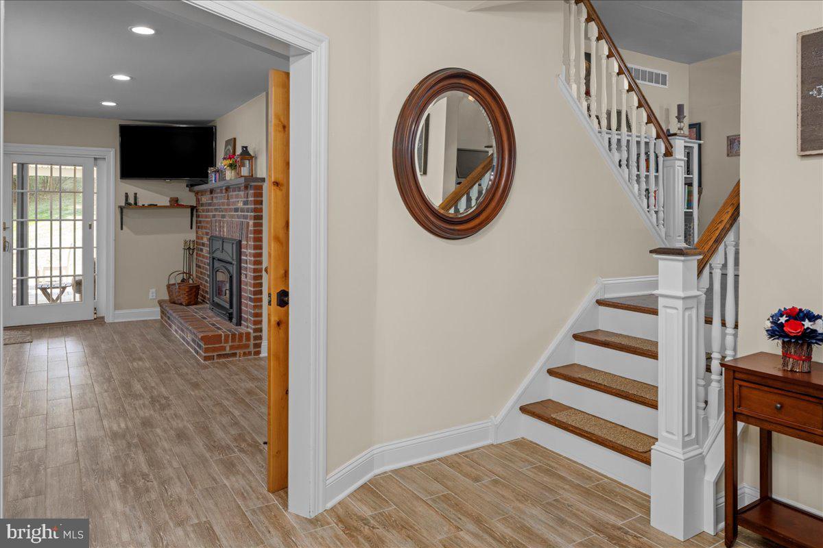 HILLCRESTSHIRE - Residential