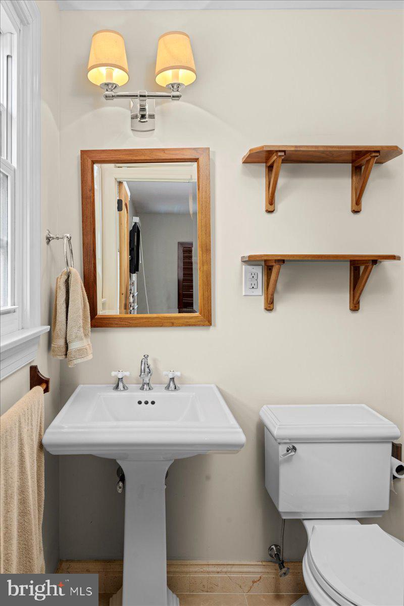 HILLCRESTSHIRE - Residential