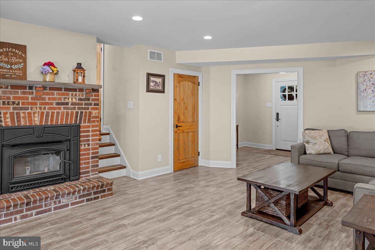 HILLCRESTSHIRE - Residential