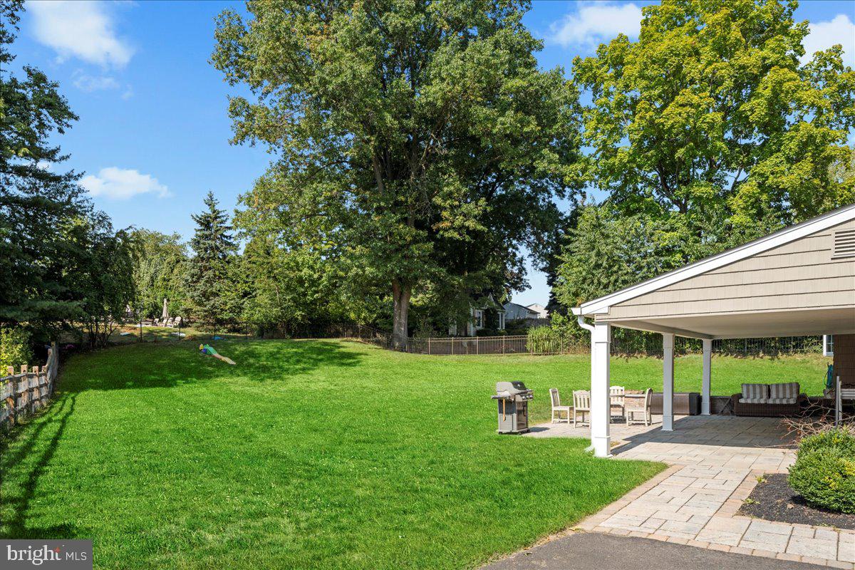 HILLCRESTSHIRE - Residential