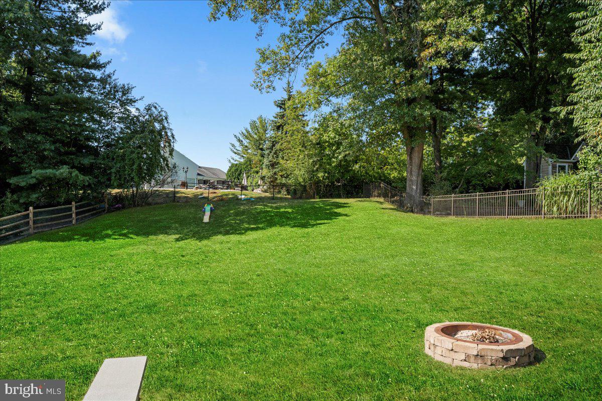 HILLCRESTSHIRE - Residential