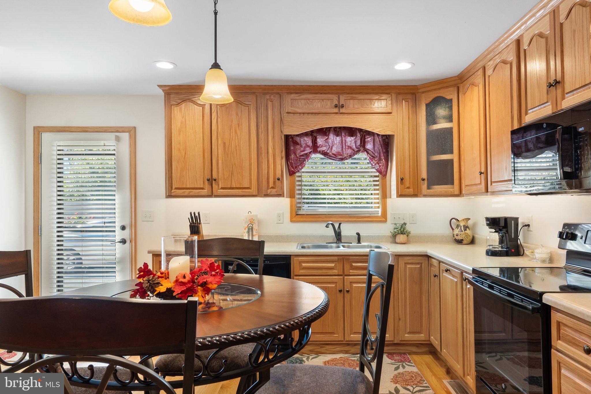 SLEEPY KNOLLS - Residential