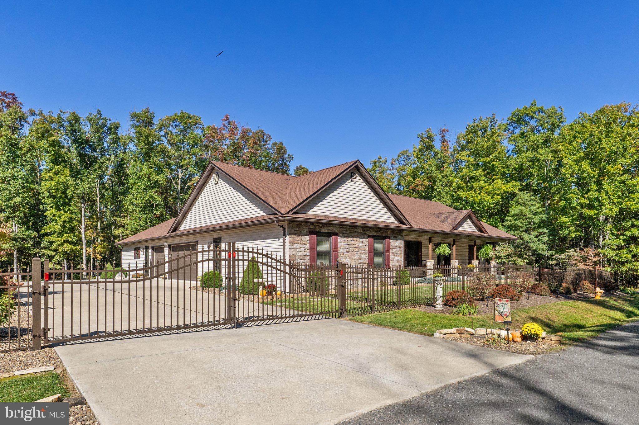 SLEEPY KNOLLS - Residential