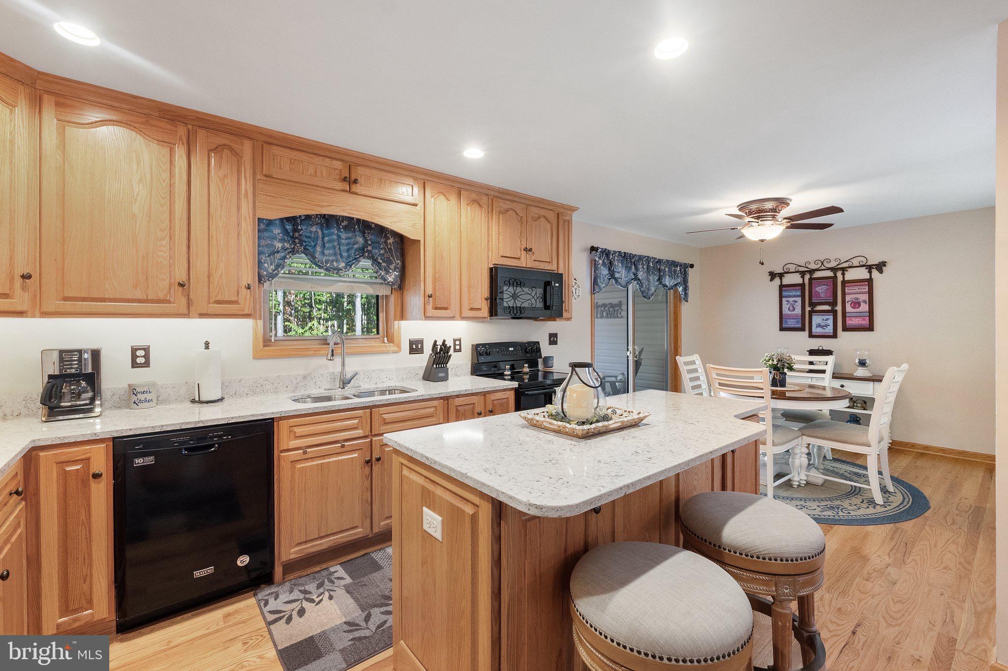 SLEEPY KNOLLS - Residential