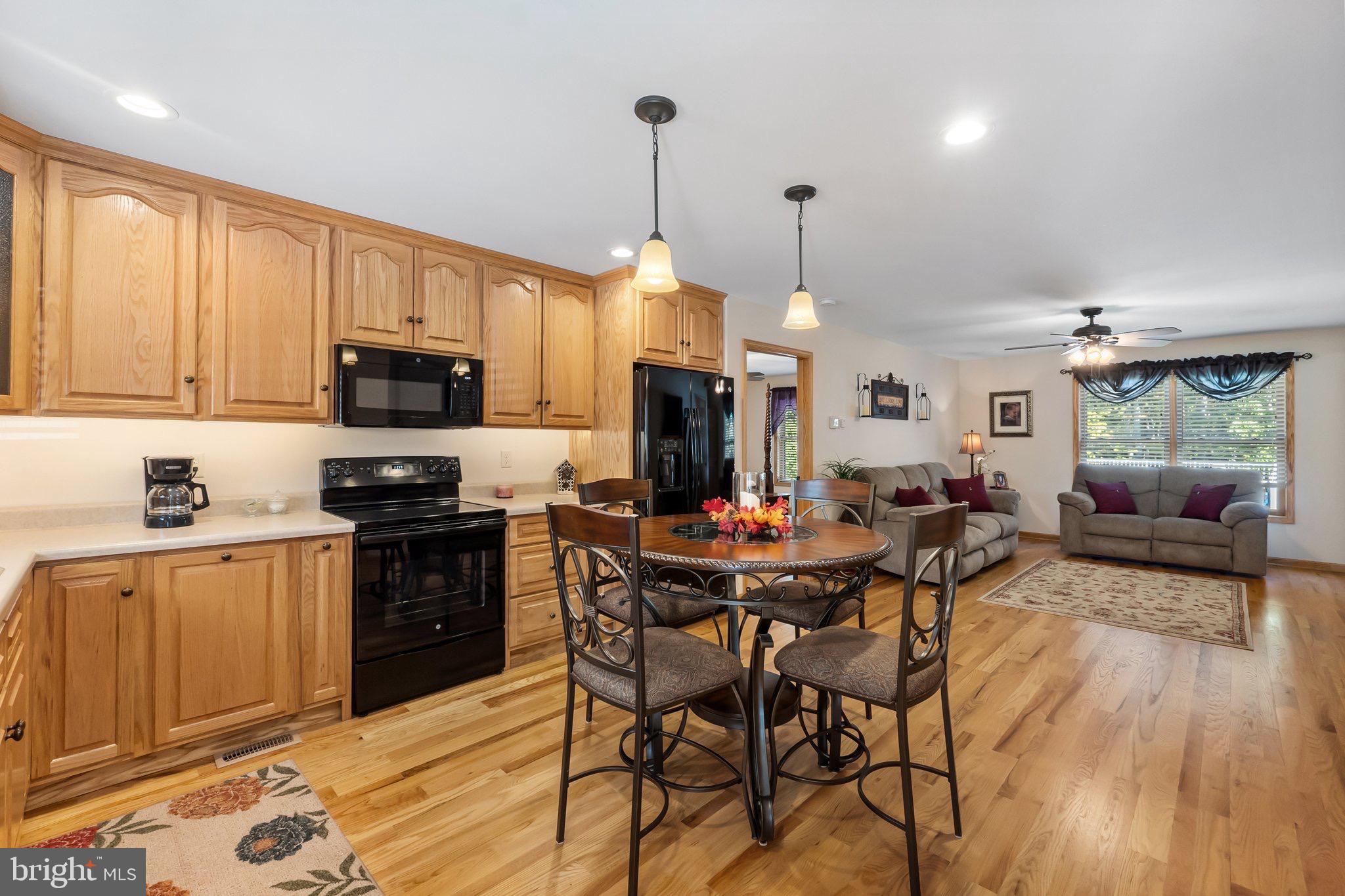 SLEEPY KNOLLS - Residential