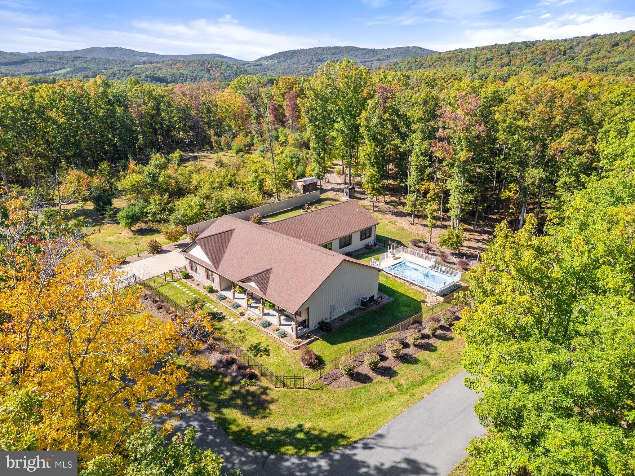 SLEEPY KNOLLS - Residential