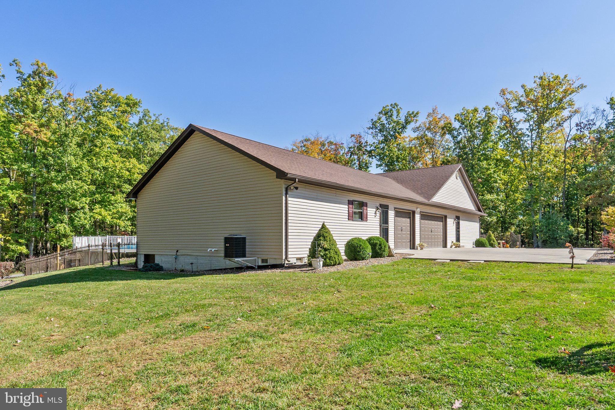 SLEEPY KNOLLS - Residential