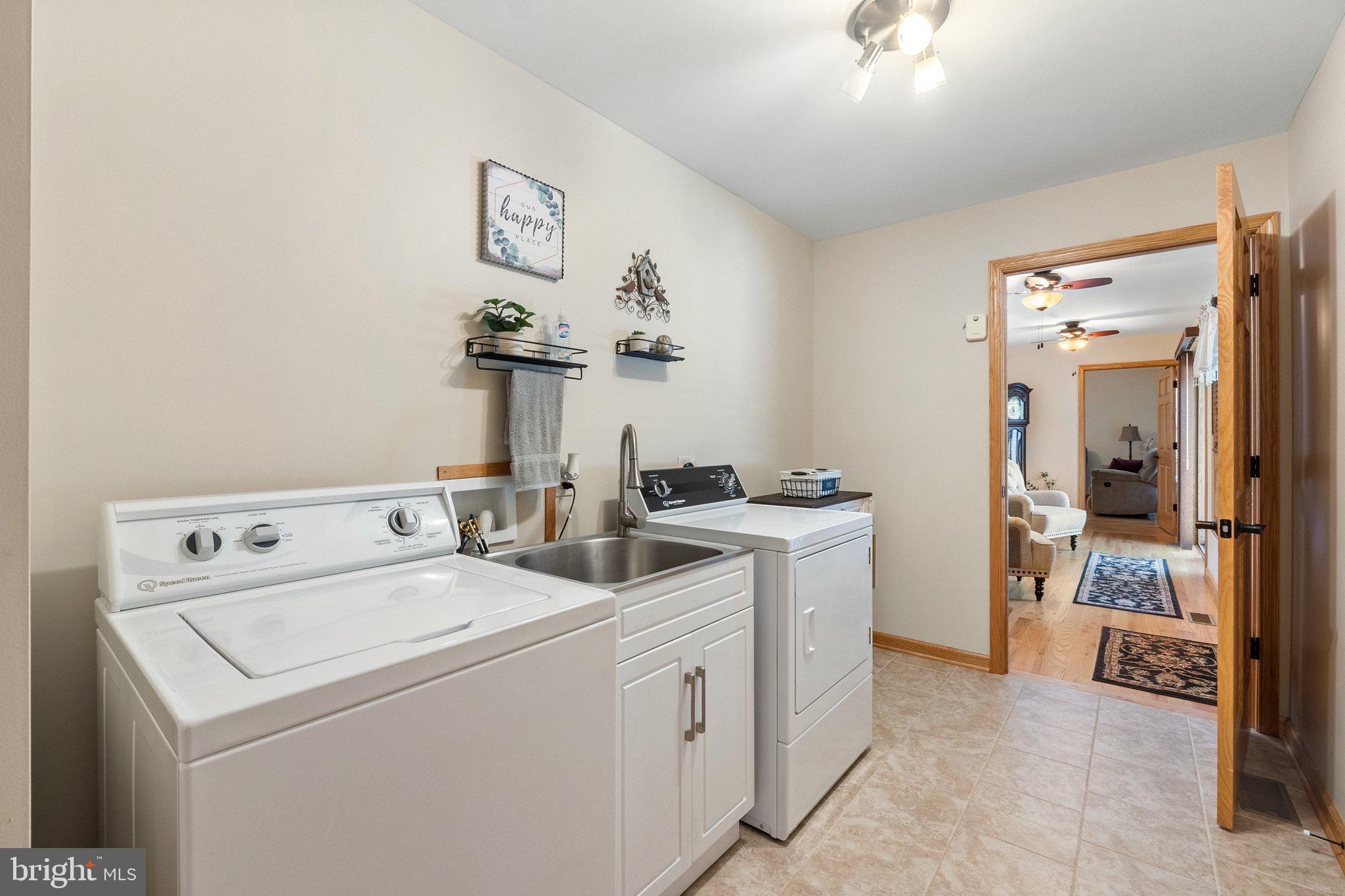 SLEEPY KNOLLS - Residential