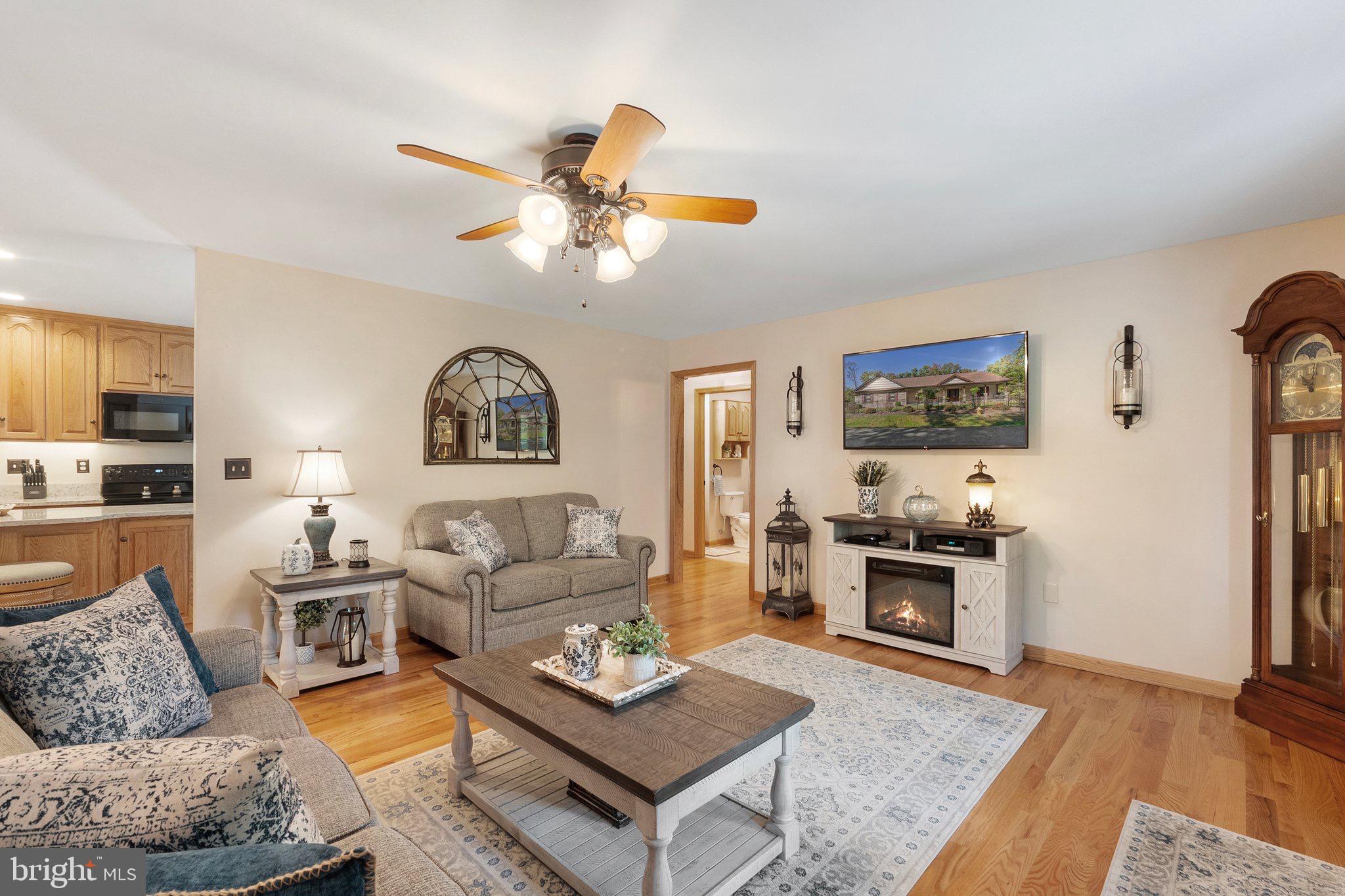 SLEEPY KNOLLS - Residential