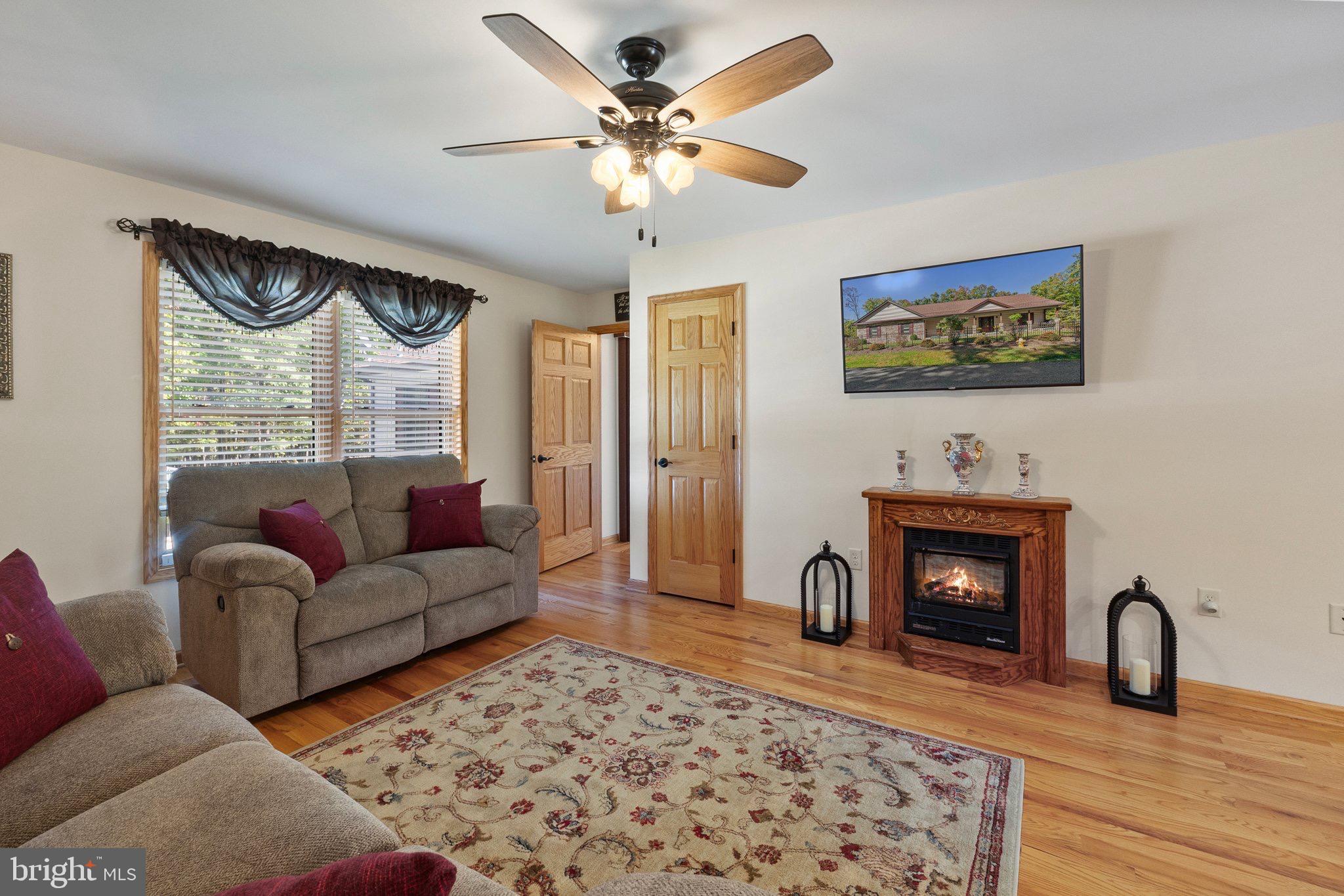 SLEEPY KNOLLS - Residential