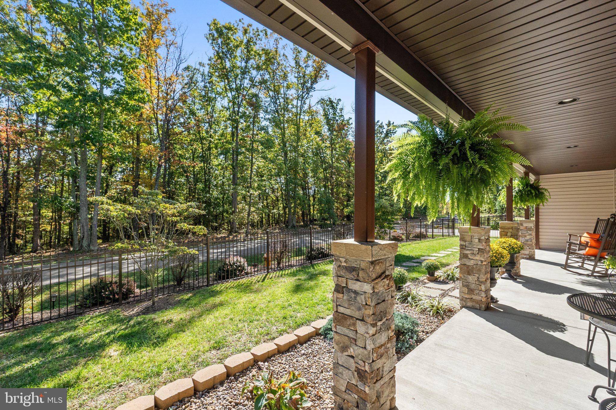 SLEEPY KNOLLS - Residential