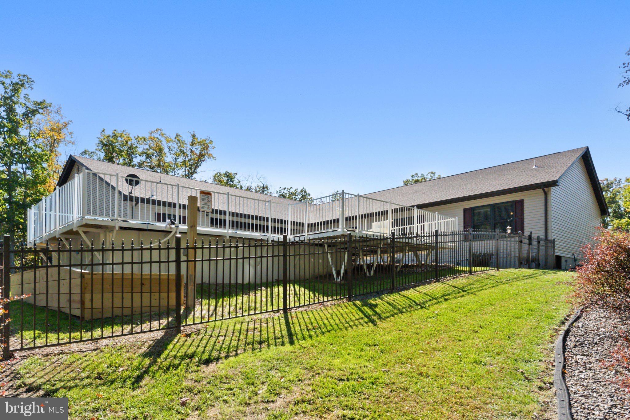 SLEEPY KNOLLS - Residential