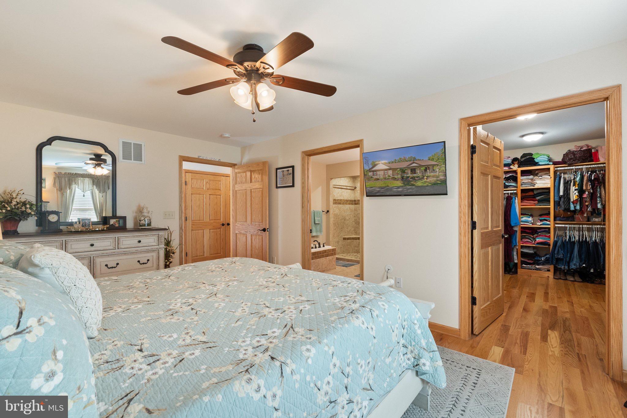 SLEEPY KNOLLS - Residential