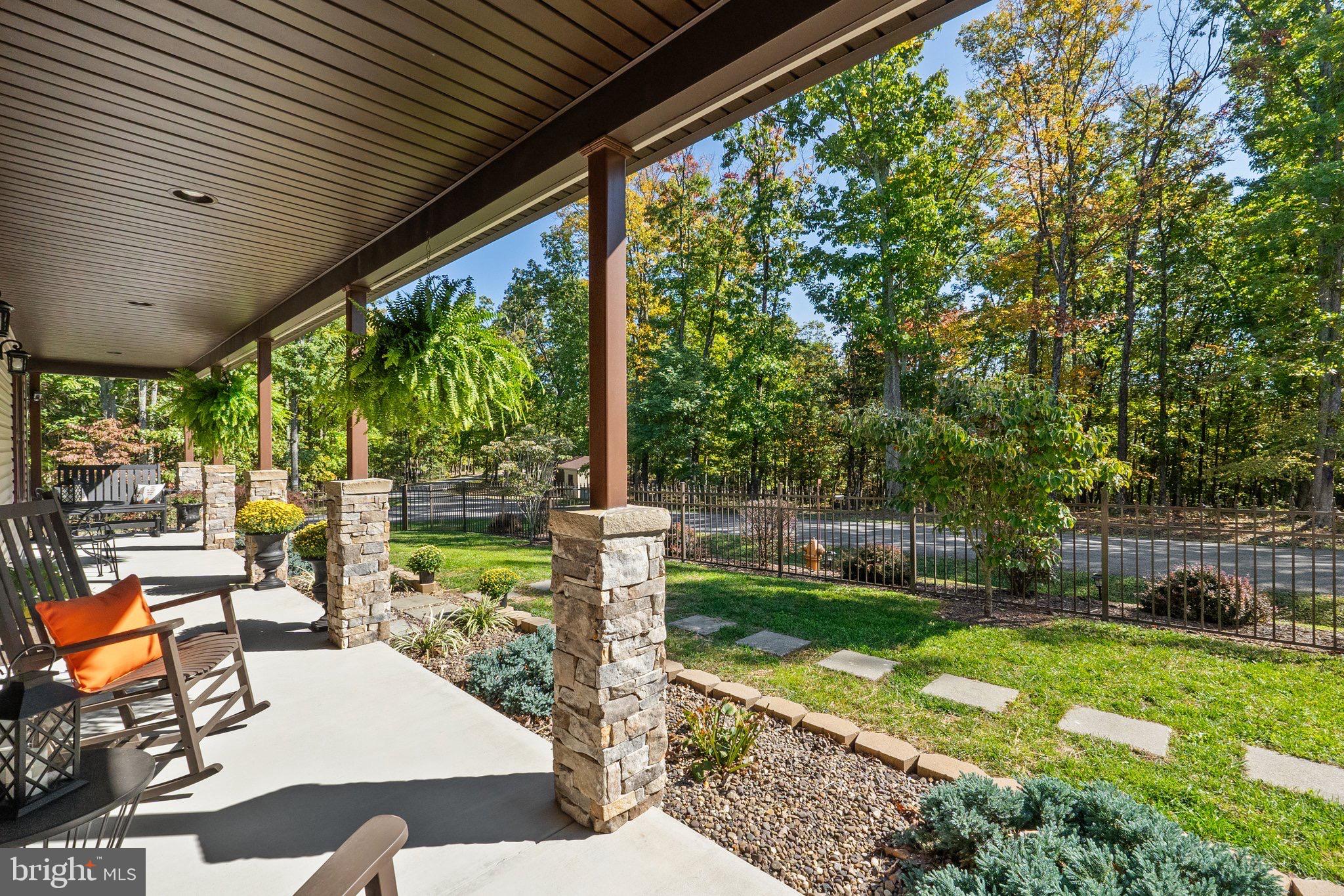 SLEEPY KNOLLS - Residential