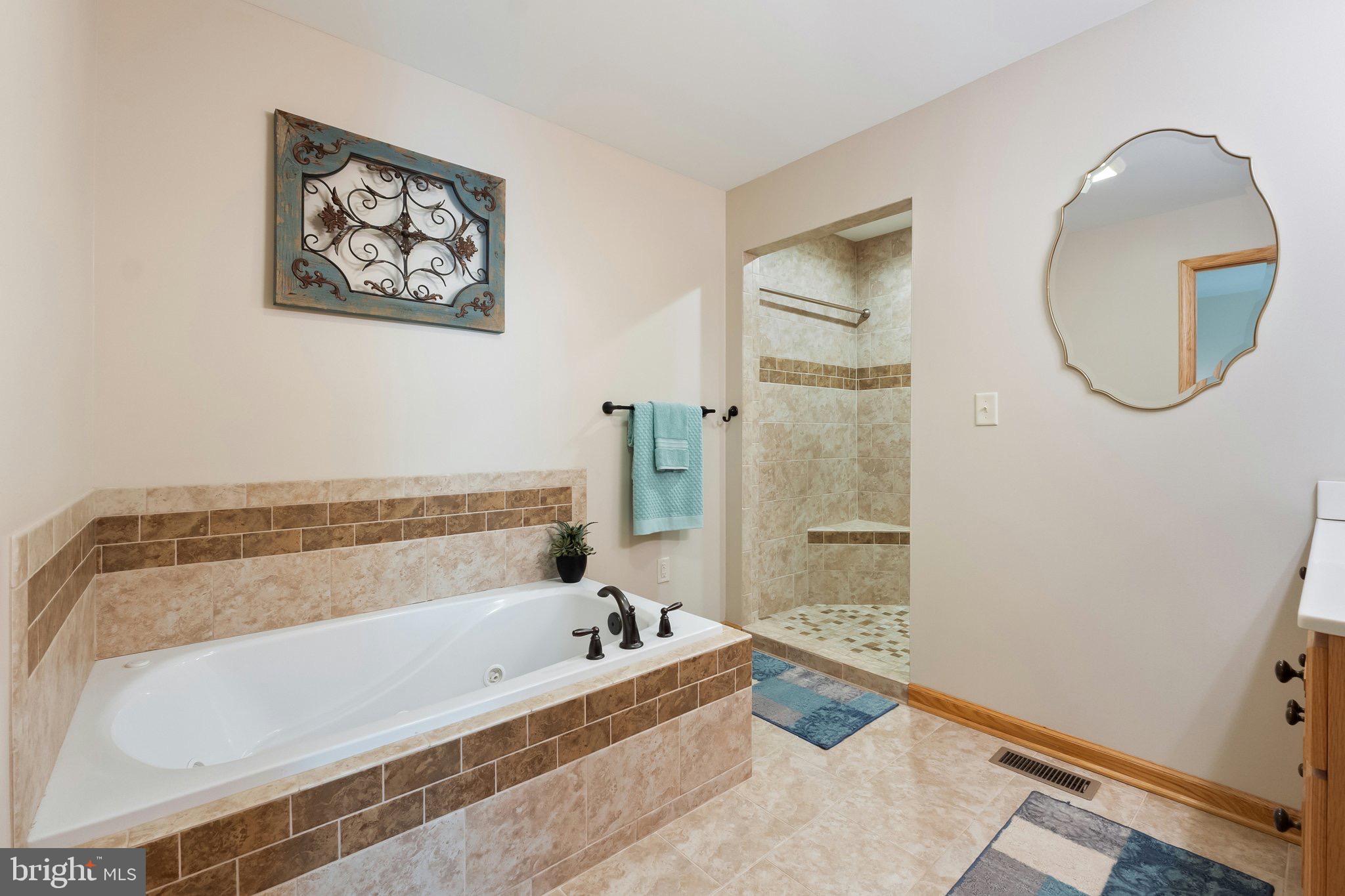 SLEEPY KNOLLS - Residential