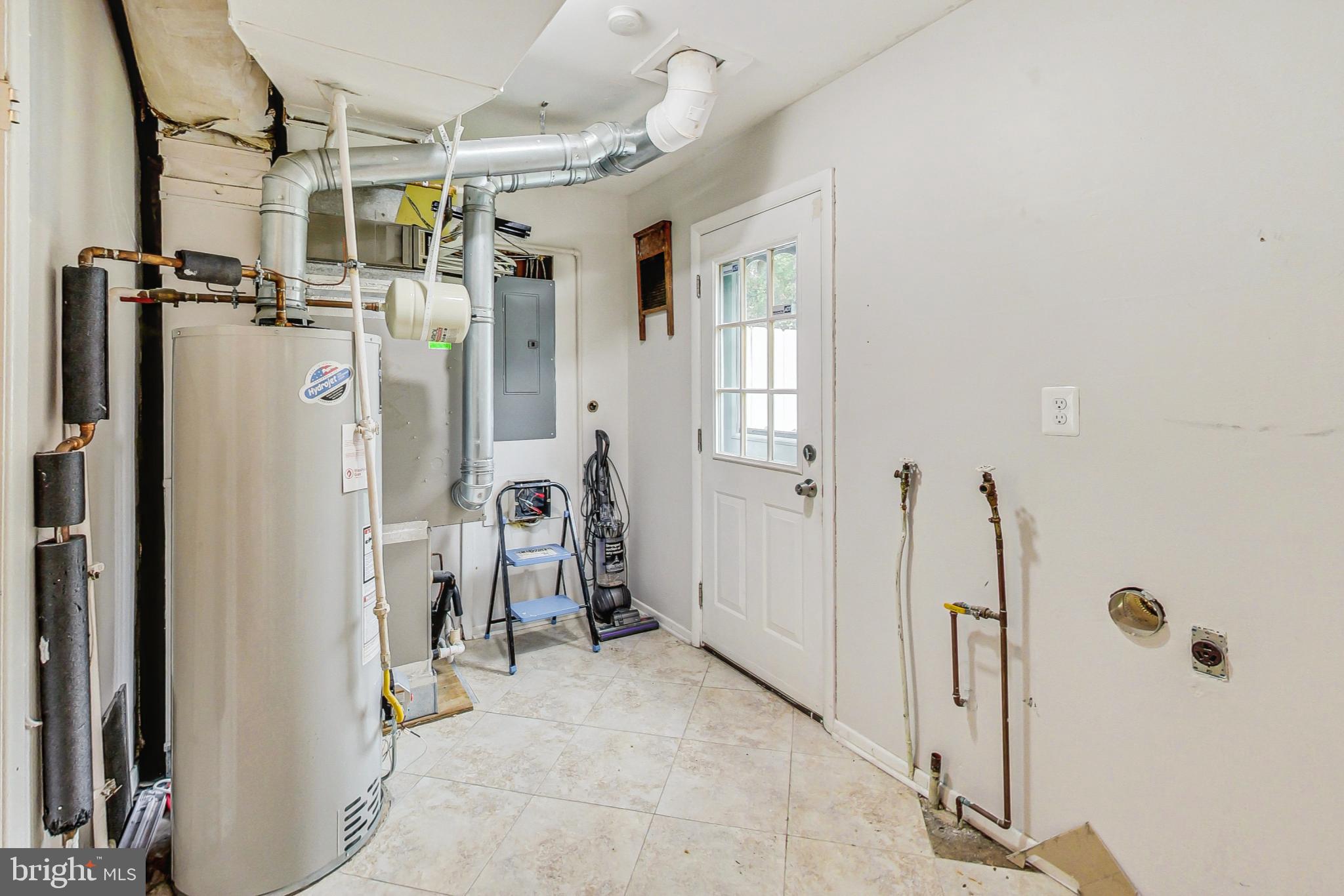 SOMERSET AT BELAIR - Residential