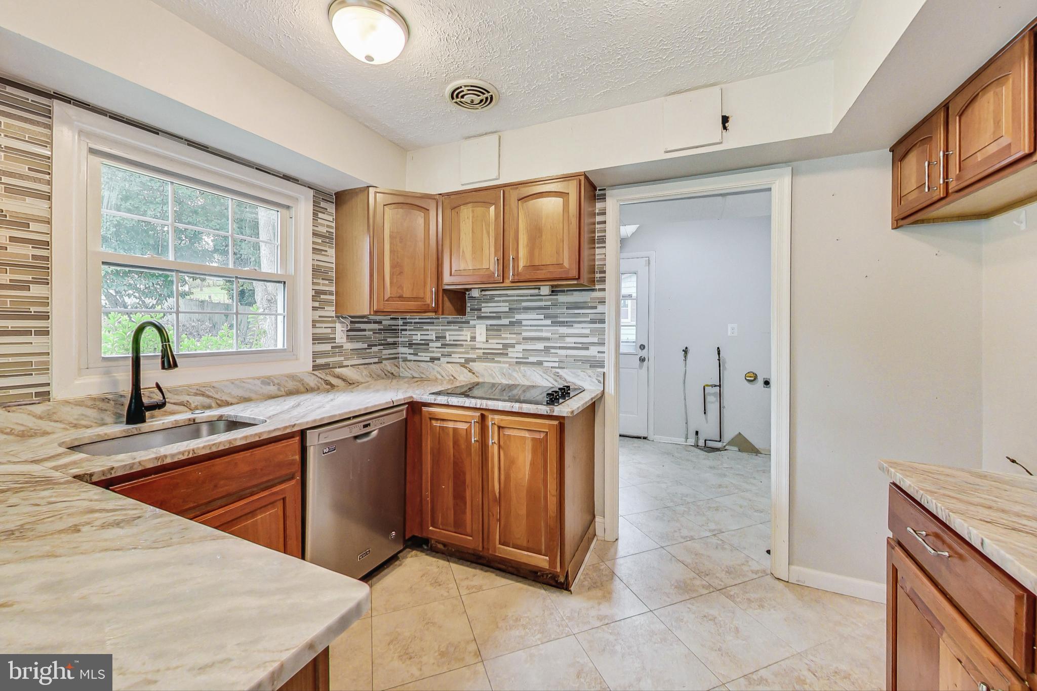 SOMERSET AT BELAIR - Residential