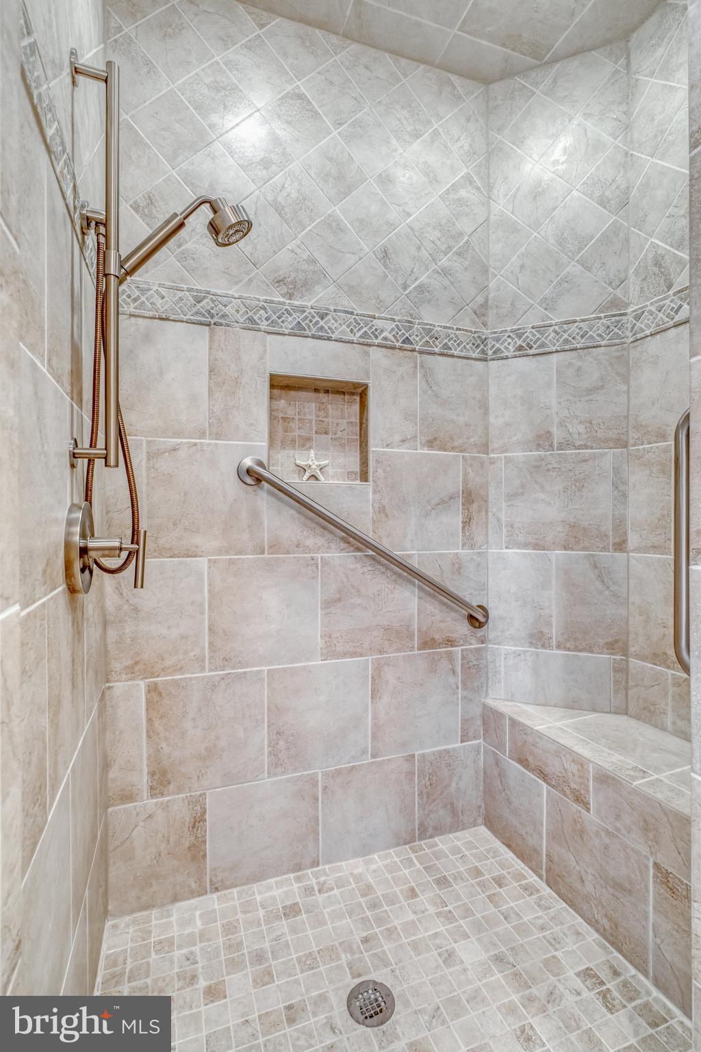 LITTLE ROCKY RUN - Residential