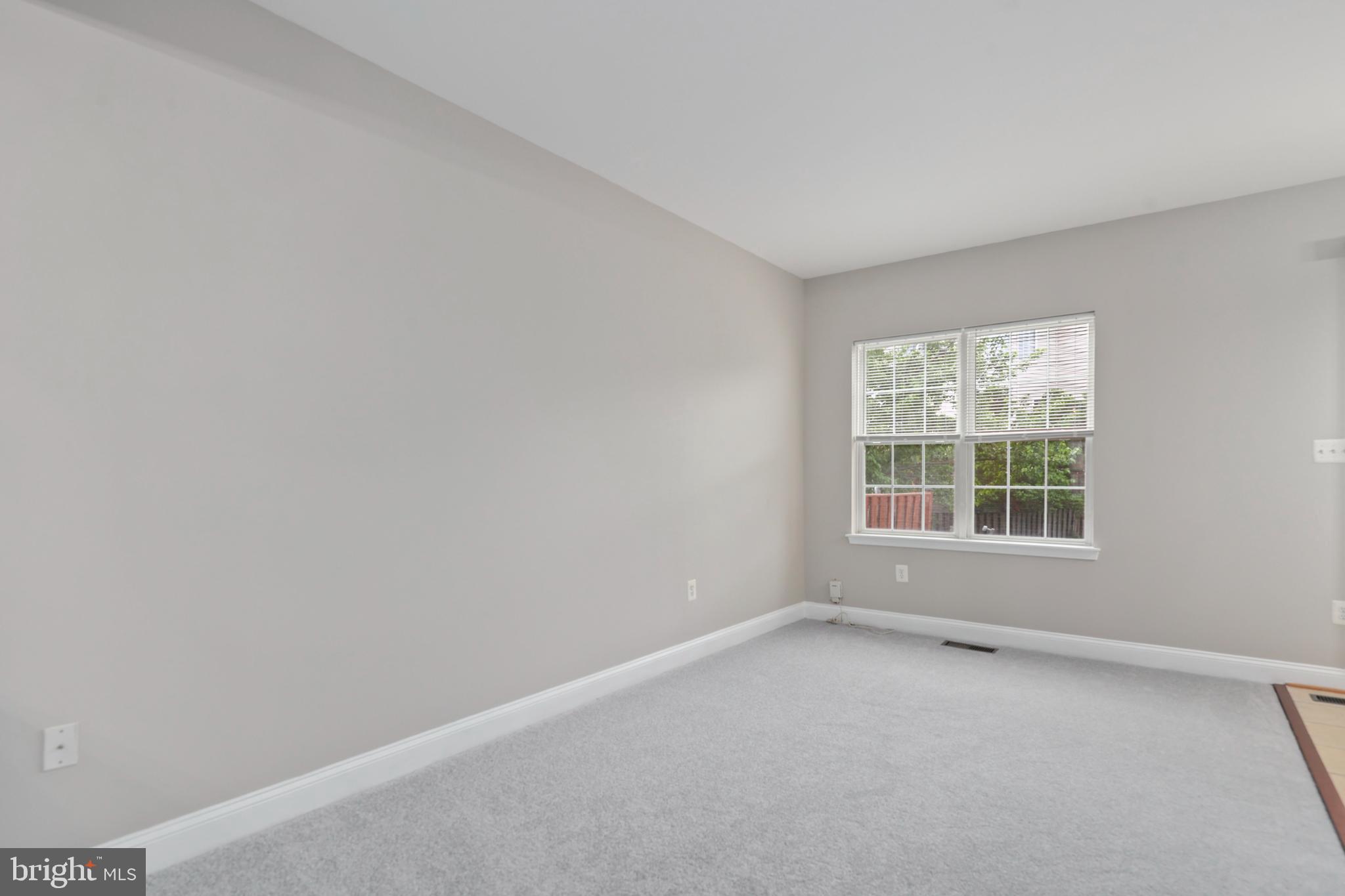 RIVER OAKS - Residential Lease