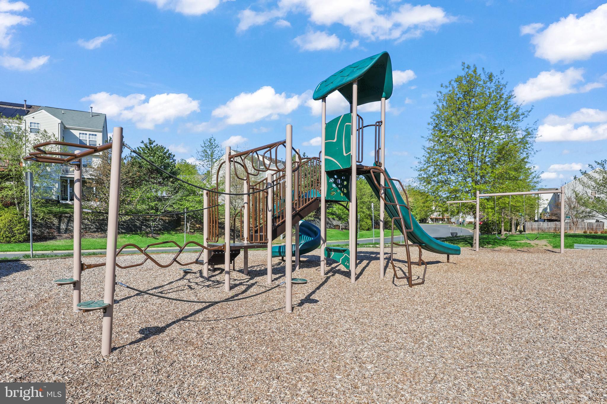 RIVER OAKS - Residential Lease