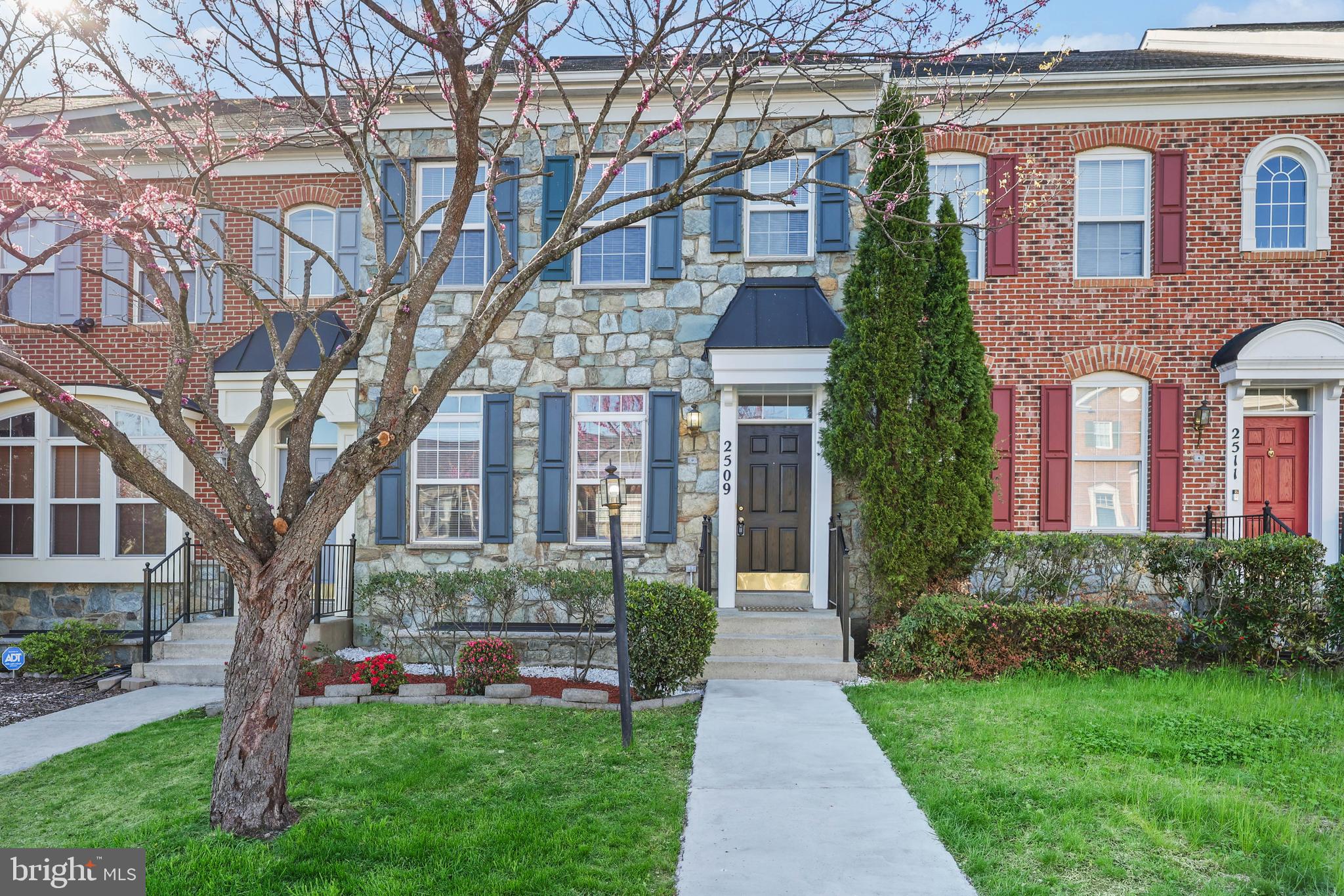 RIVER OAKS - Residential Lease