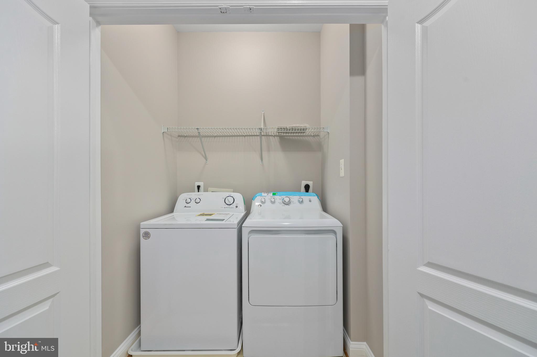 RIVER OAKS - Residential Lease