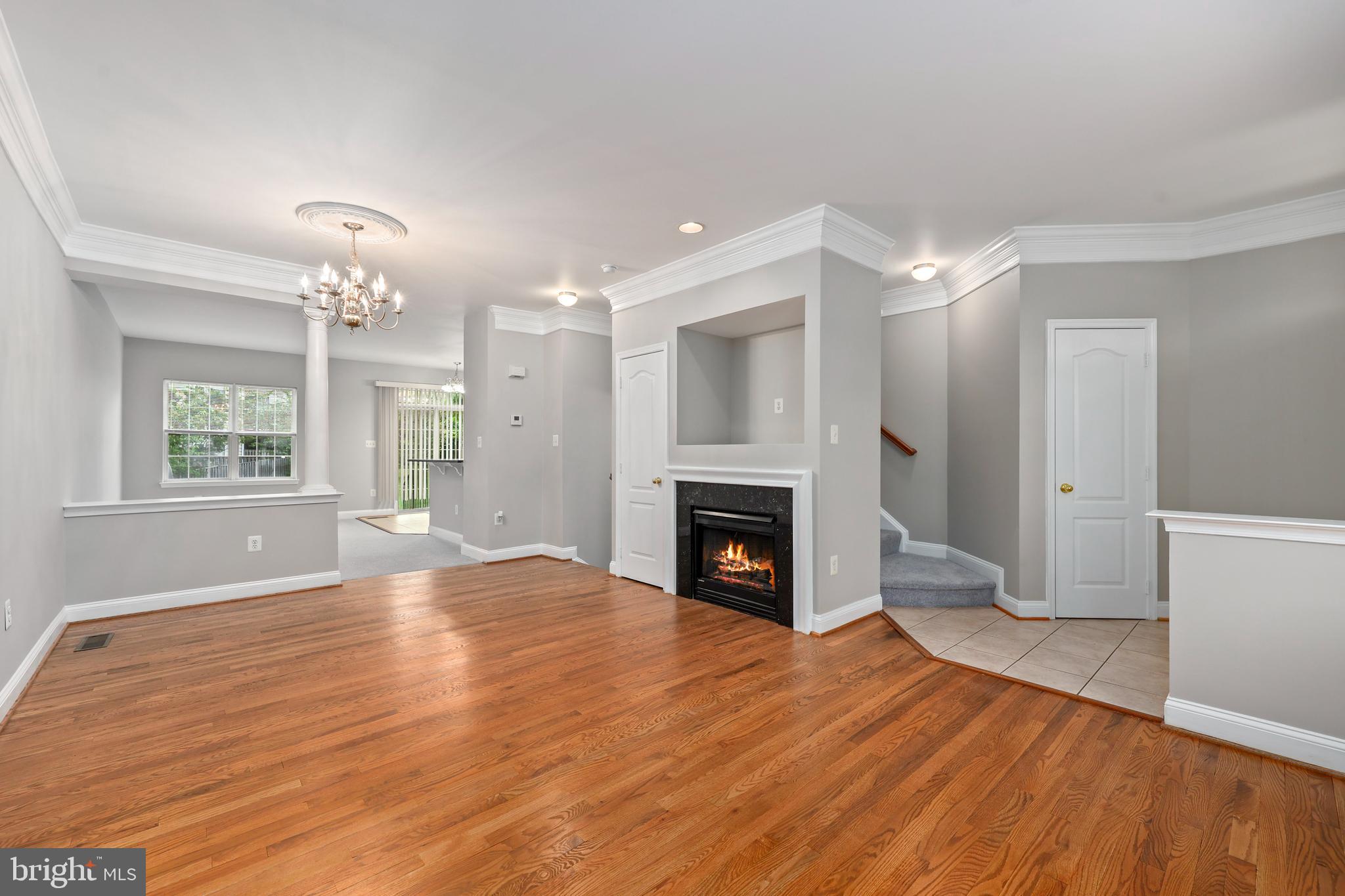 RIVER OAKS - Residential Lease