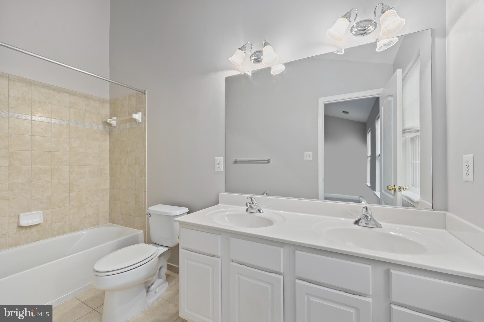 RIVER OAKS - Residential Lease