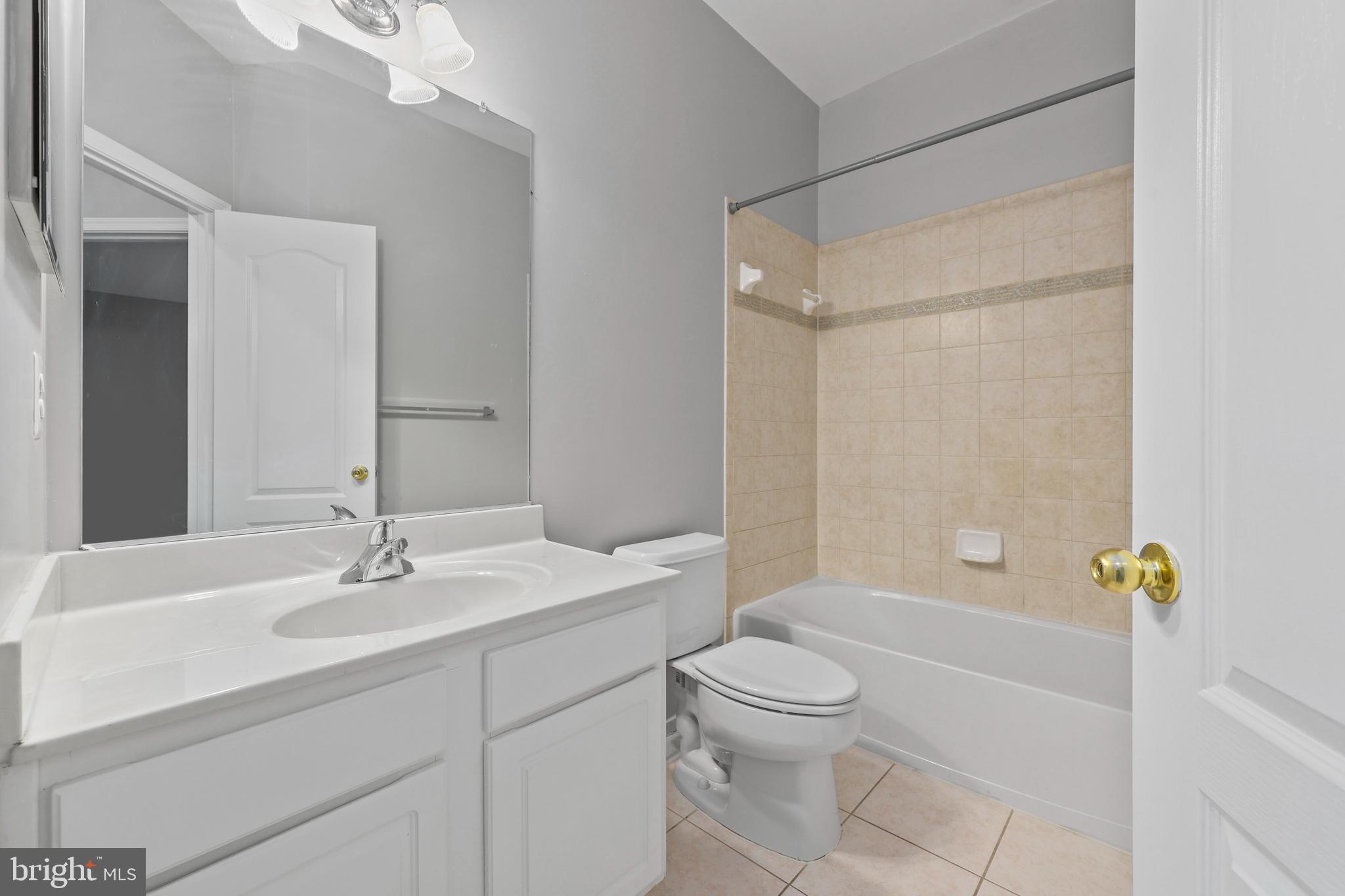 RIVER OAKS - Residential Lease