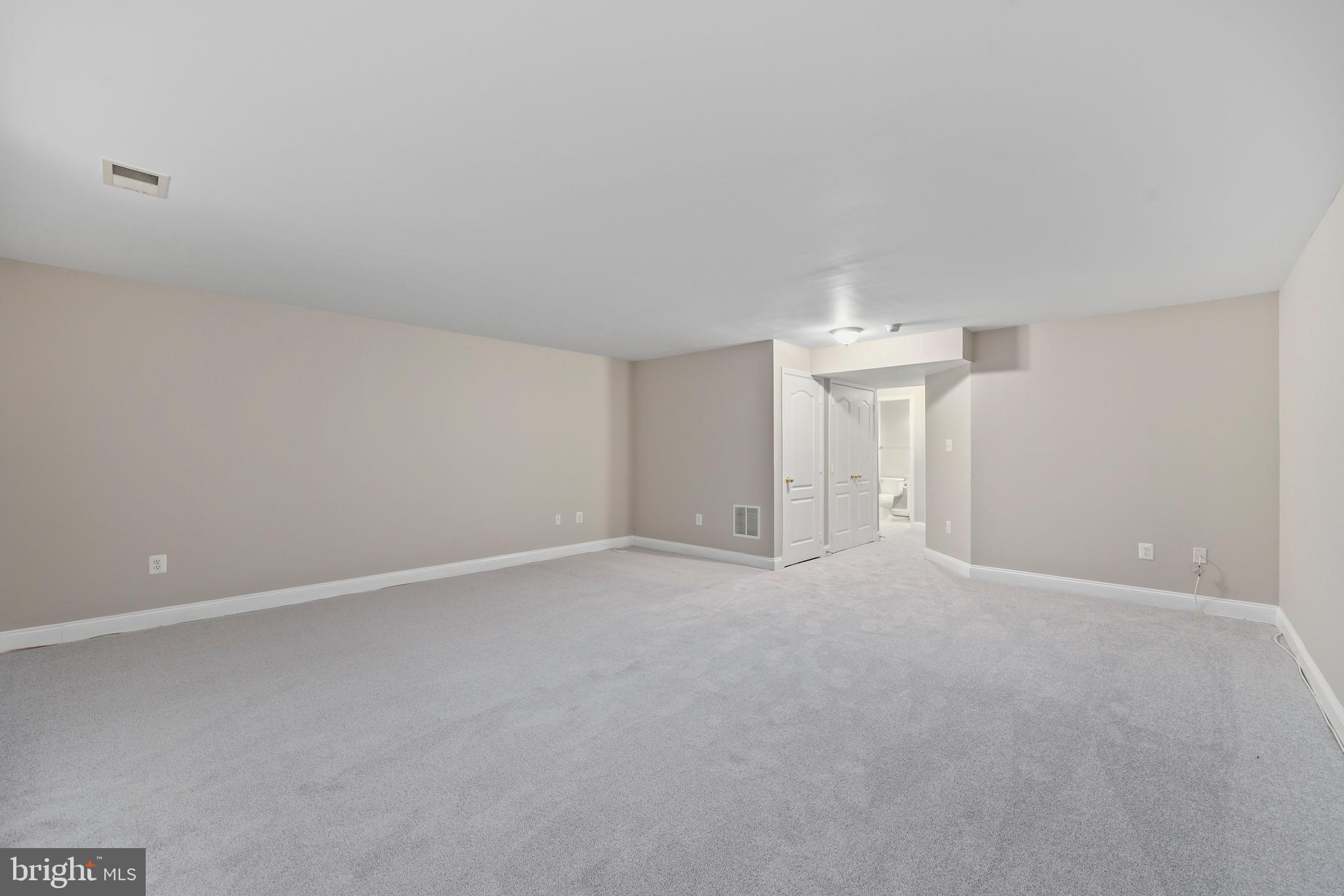 RIVER OAKS - Residential Lease