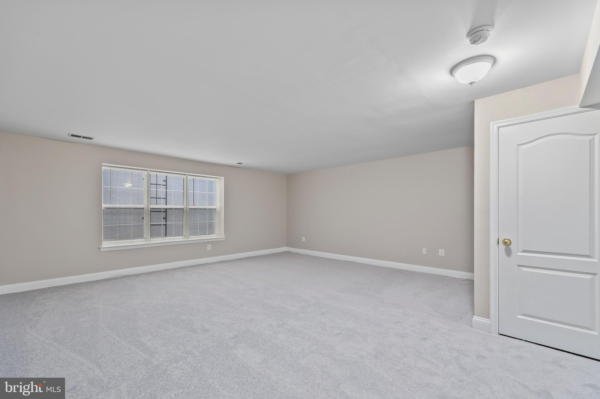 RIVER OAKS - Residential Lease