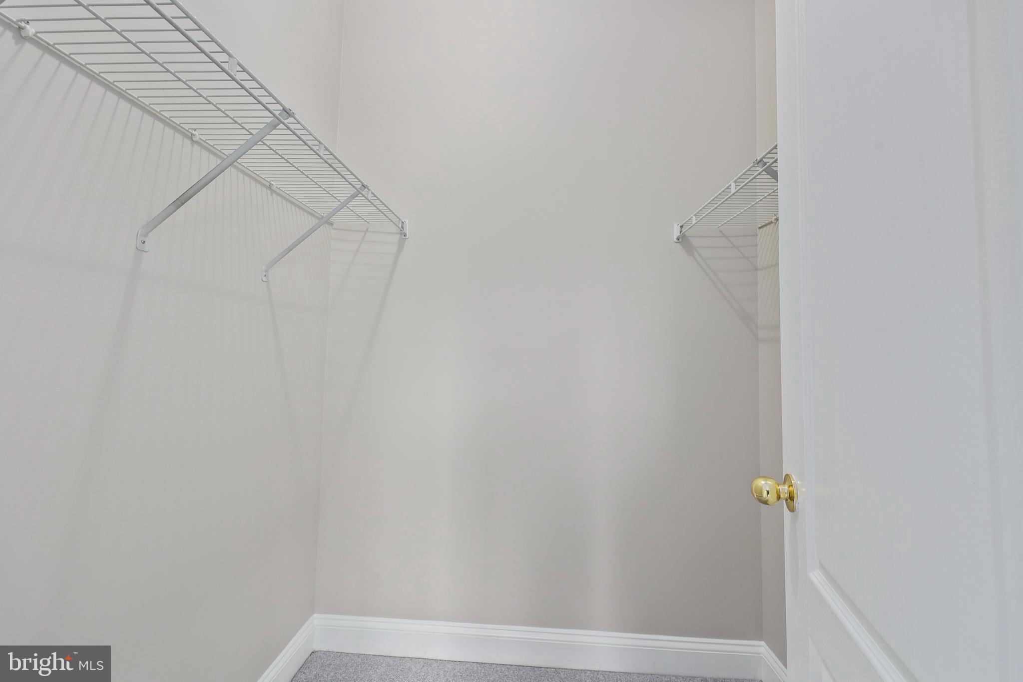 RIVER OAKS - Residential Lease