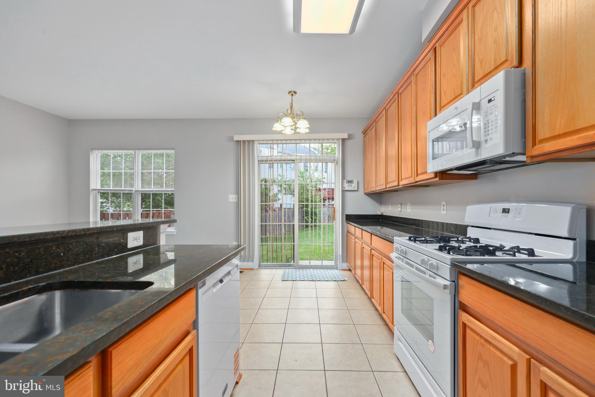 RIVER OAKS - Residential Lease