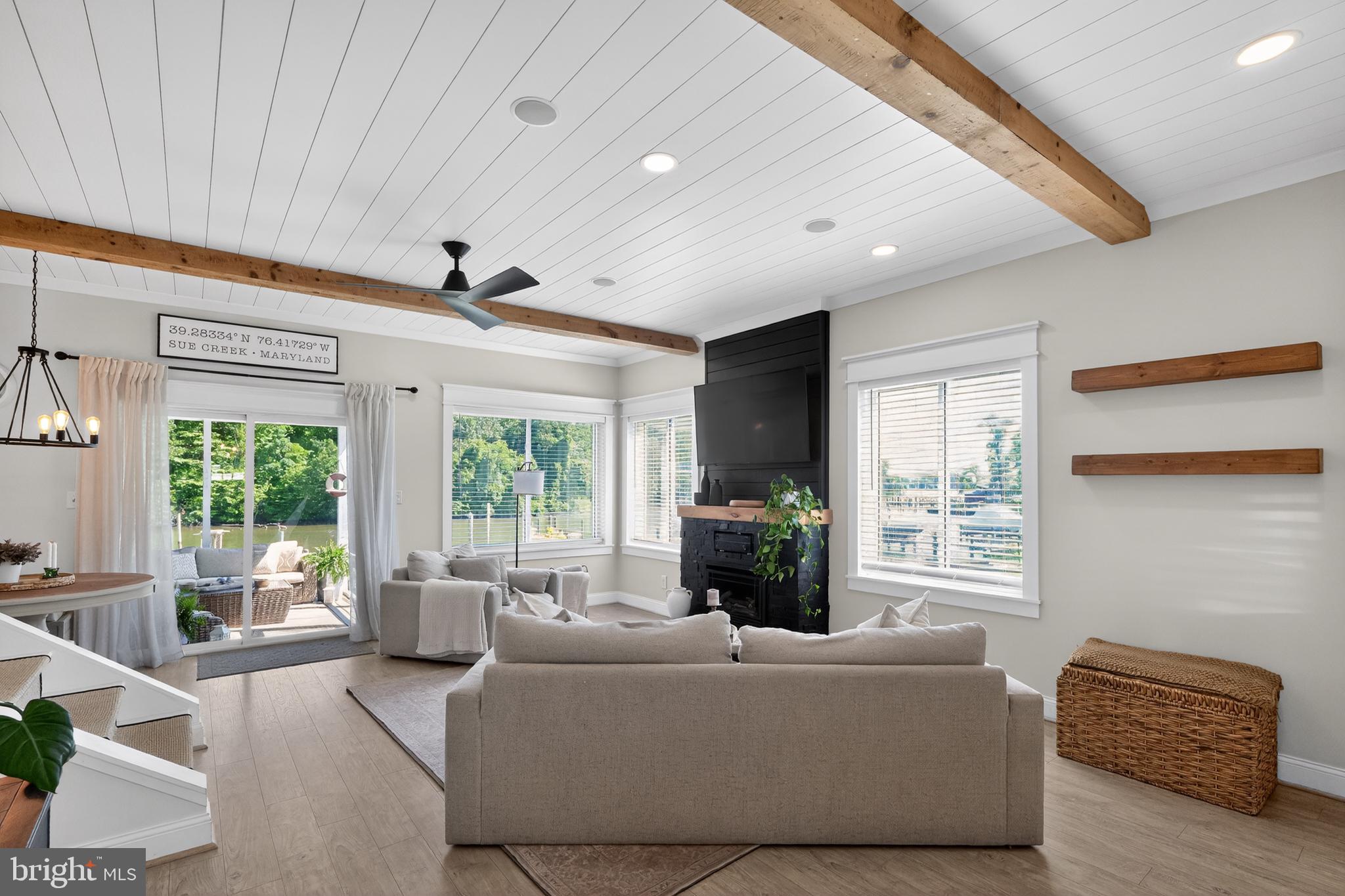 CEDAR CREEK - Residential