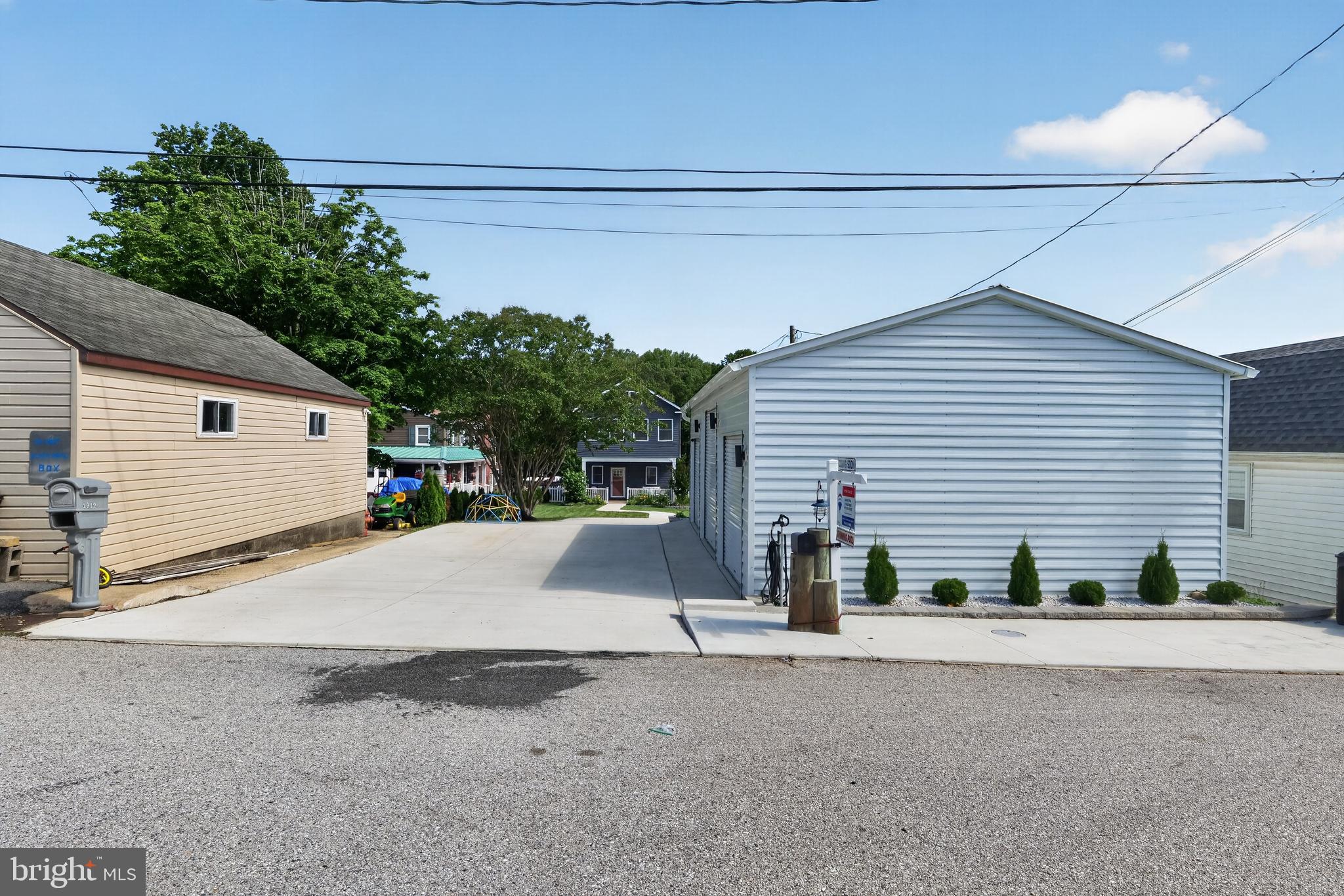 CEDAR CREEK - Residential