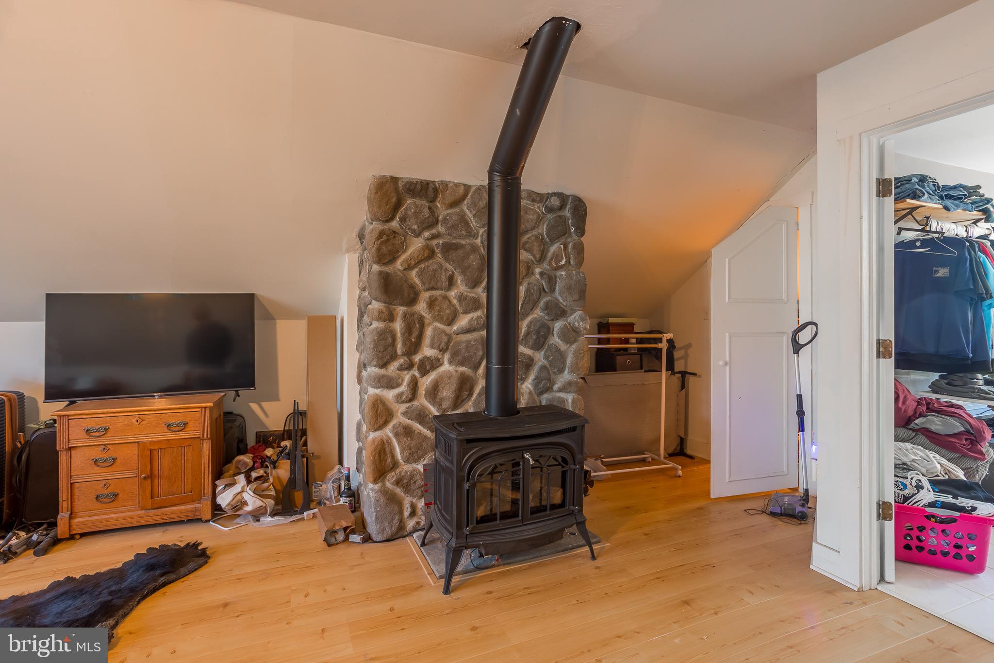 MAPLE DAM - Residential