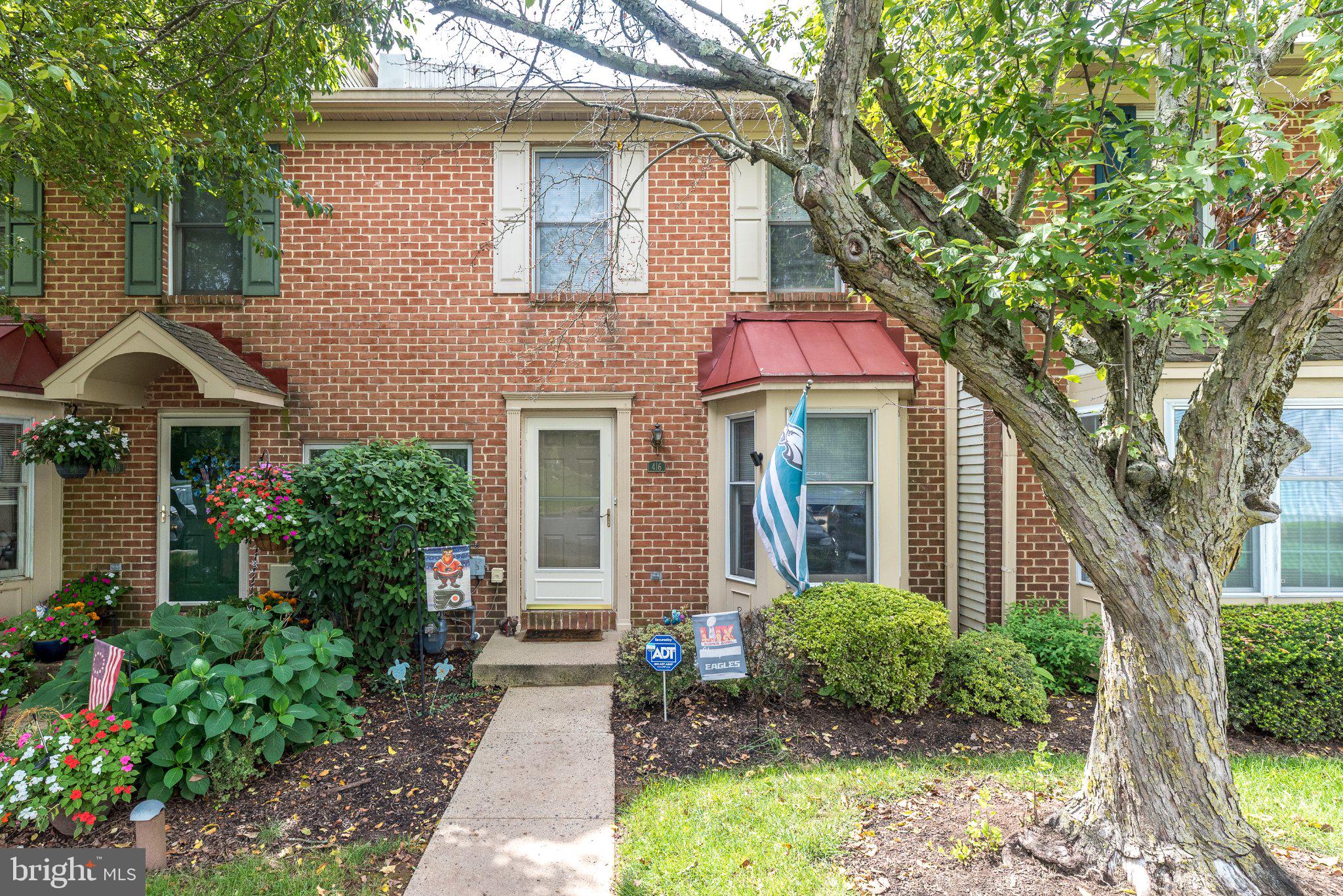 416 CALVERTON COURT