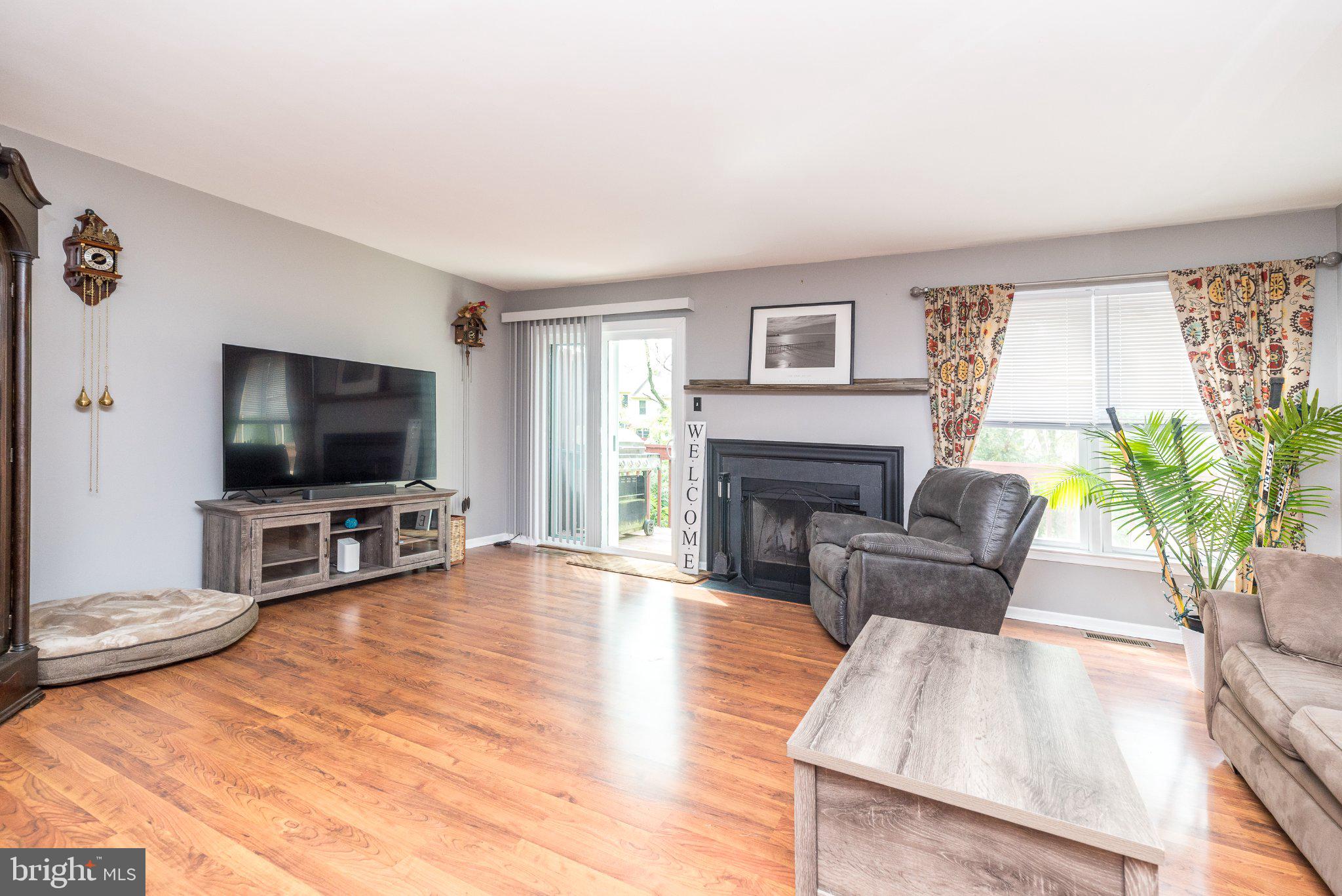 416 CALVERTON COURT