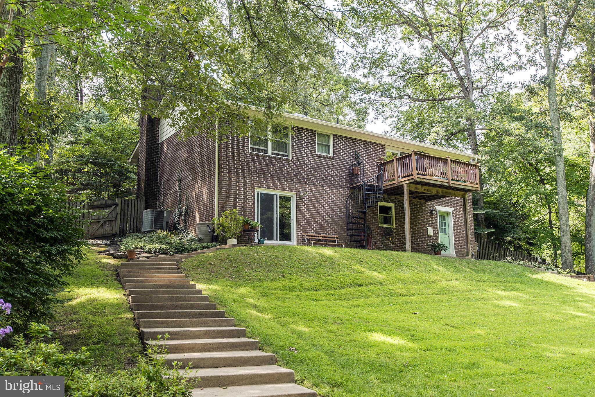 WAPLES MILL ESTATES - Residential