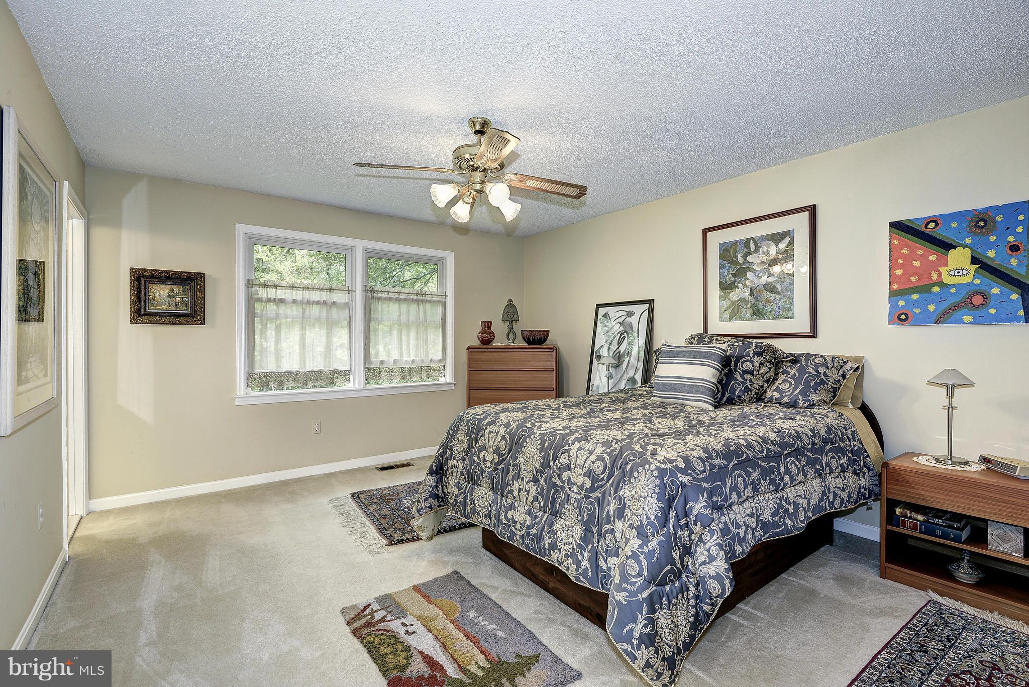 WAPLES MILL ESTATES - Residential